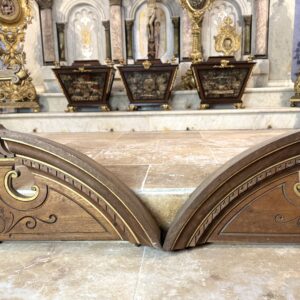 paire de fronton de sacristie - XIXe.
