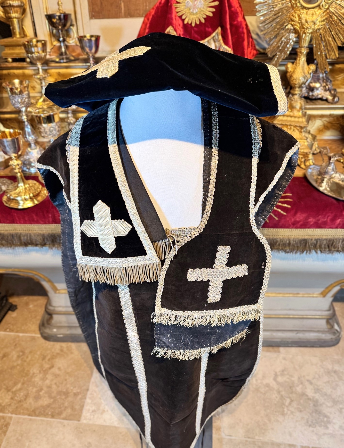Chasuble velours noir et son Etole - fin XIXe – Image 7