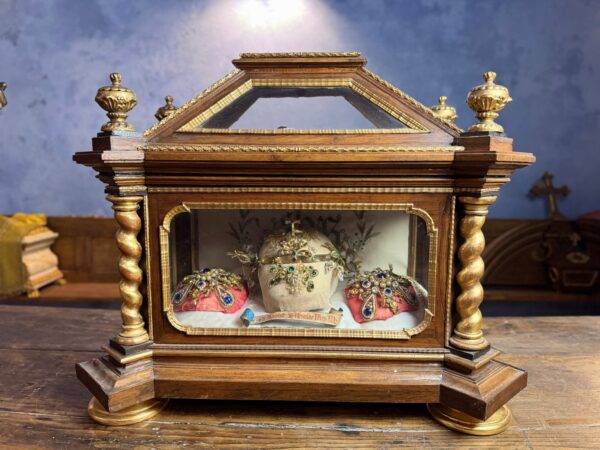 Remarquable Chasse De La Compagnie Sainte Ursule – XIXe