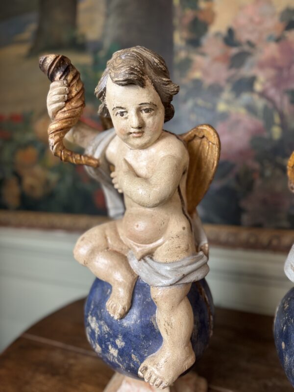 Paire d'Anges Sculptés - Fin XVIIIe – Image 2