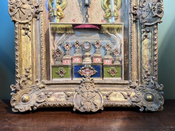 Retable Reliquaire baroque aux 27 reliques – circa 1740 – Image 2