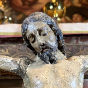 Grand Christ en bois sculpté – Fin XVIIe