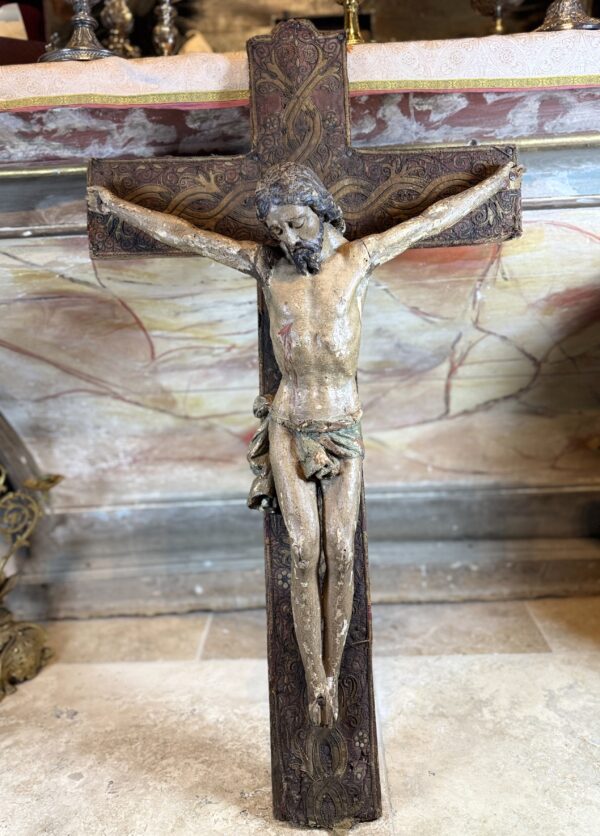 Grand Christ en bois sculpté – Fin XVIIe – Image 2