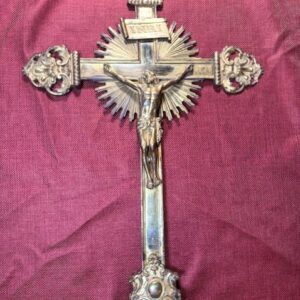 Imposante croix de procession - XIXe