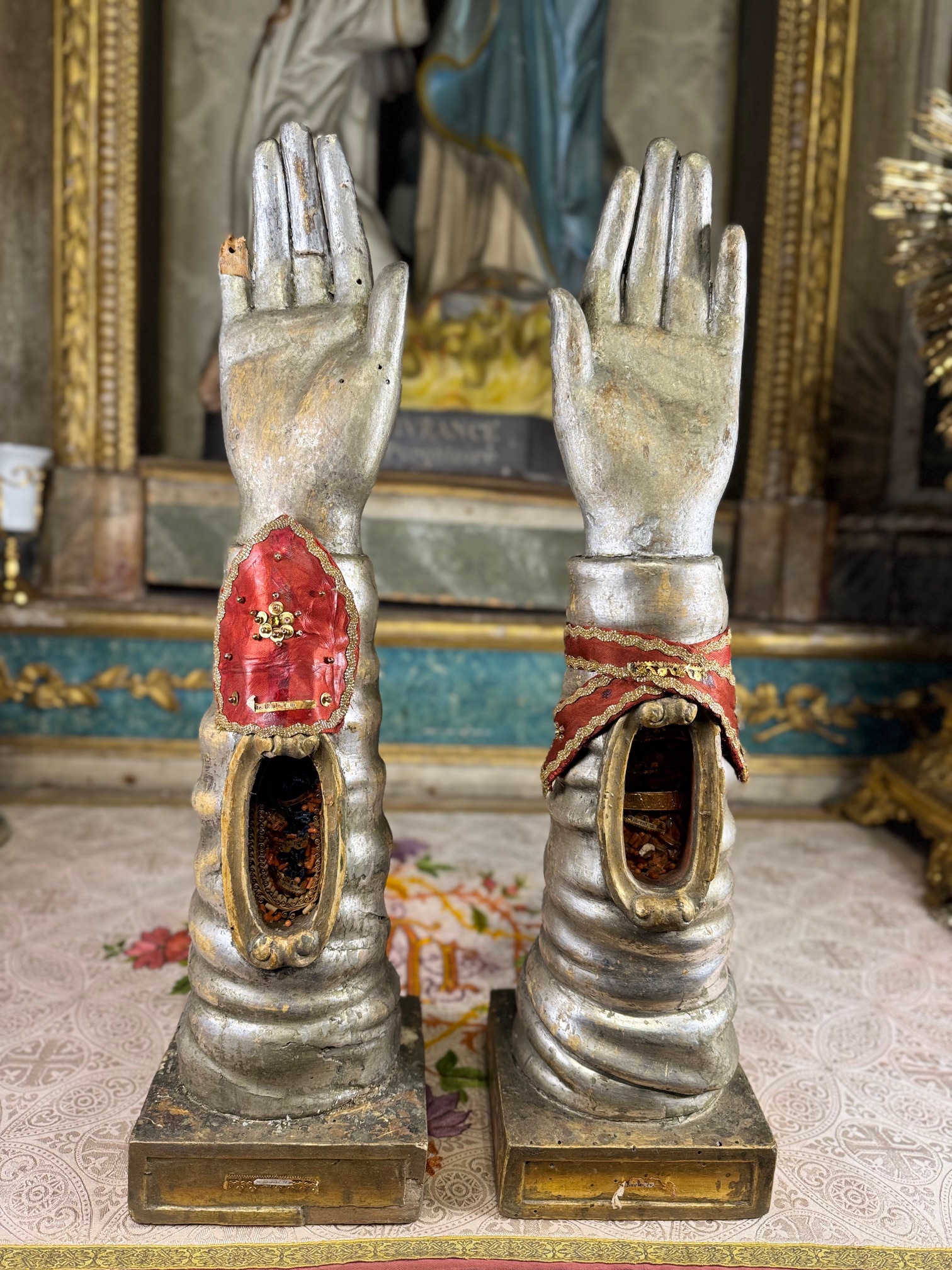 Deux bras reliquaires Italiens de Trapani - XVIIIe