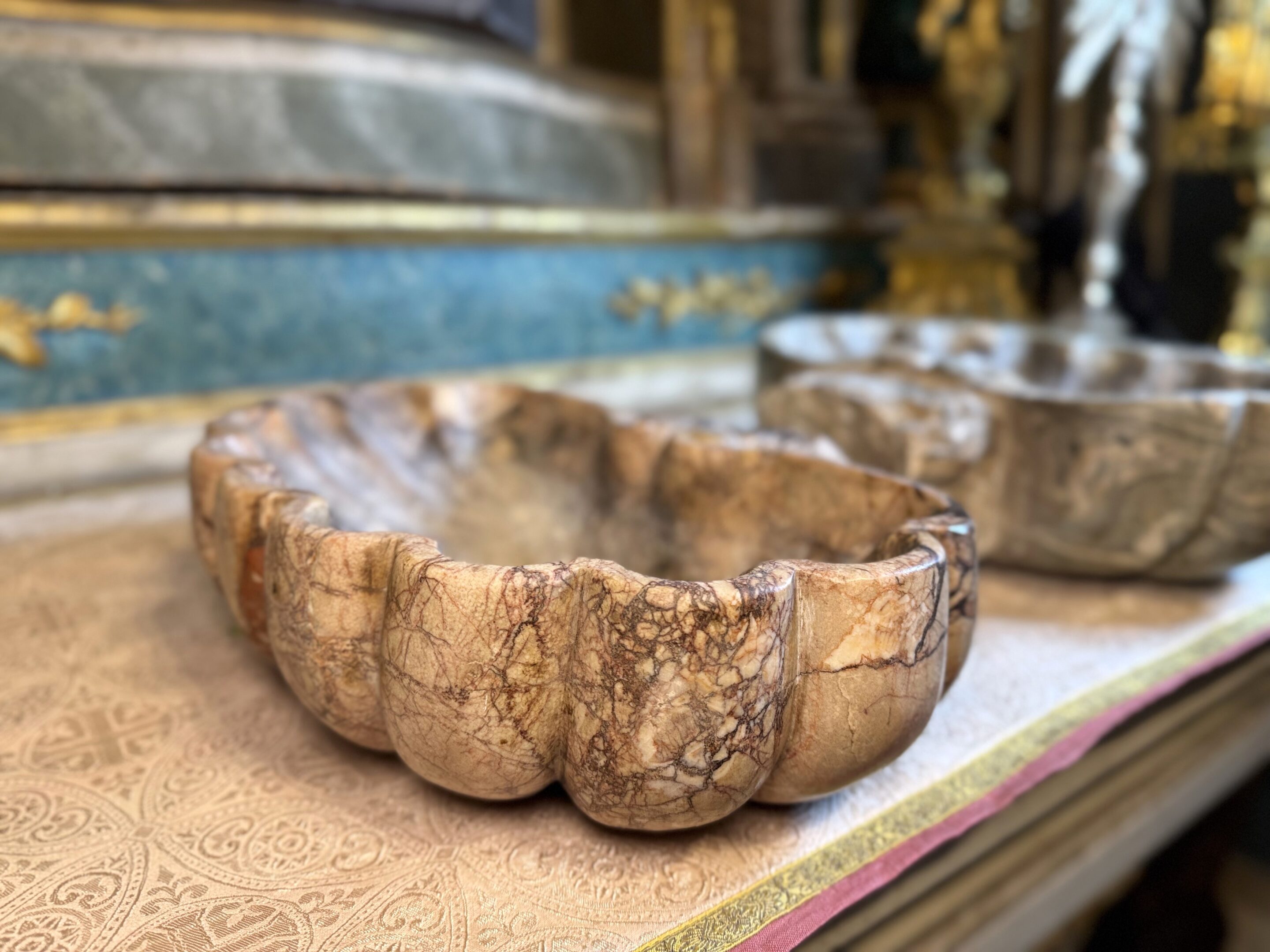 Paire de bénitiers de chapelle – XVIIIe – Image 4