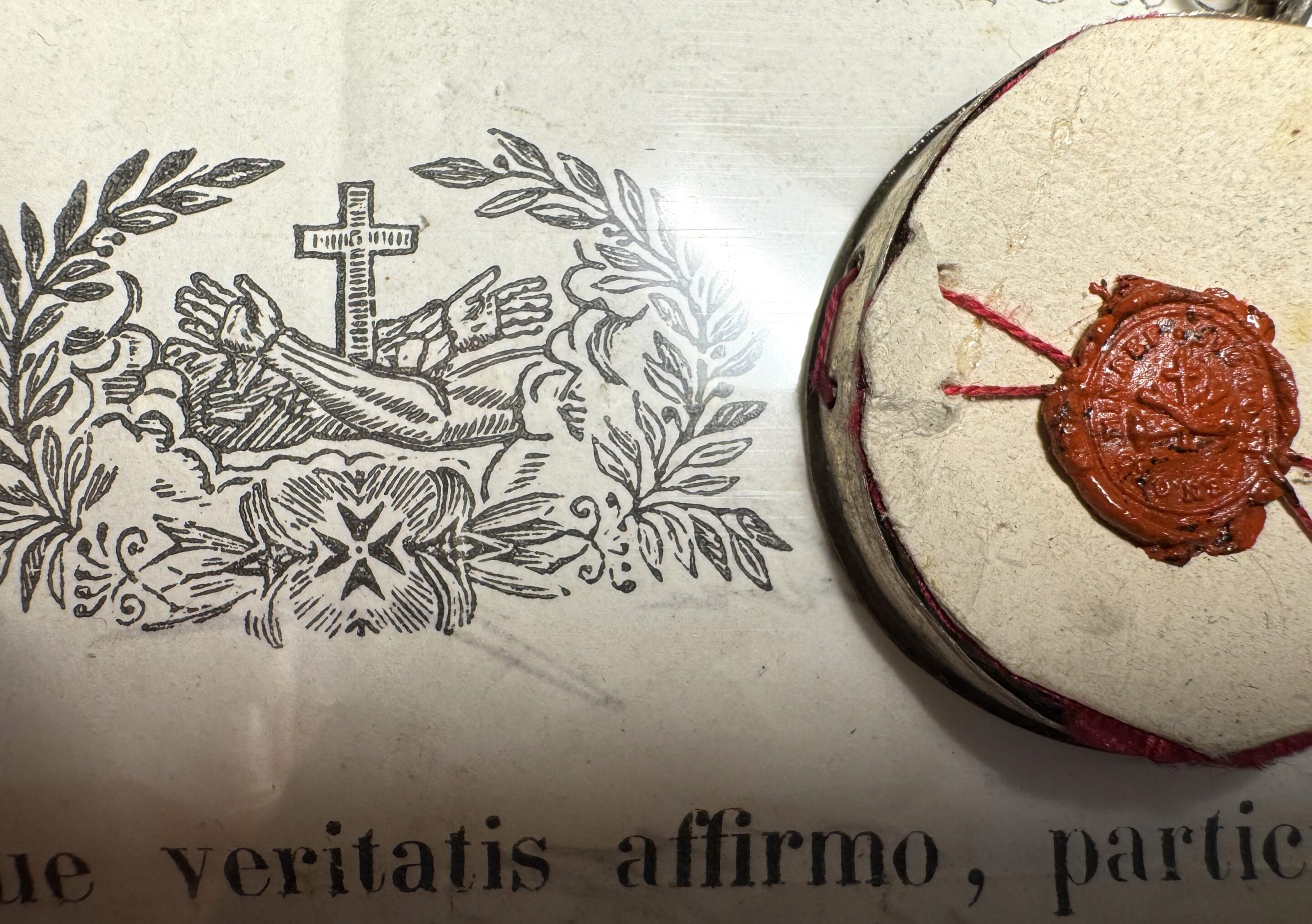 Thèque reliquaire aux quatre reliques et son authentique de 1868 – Image 2