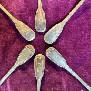 Six petites cuillères en argent avec motif d’un ostensoir - XIXe