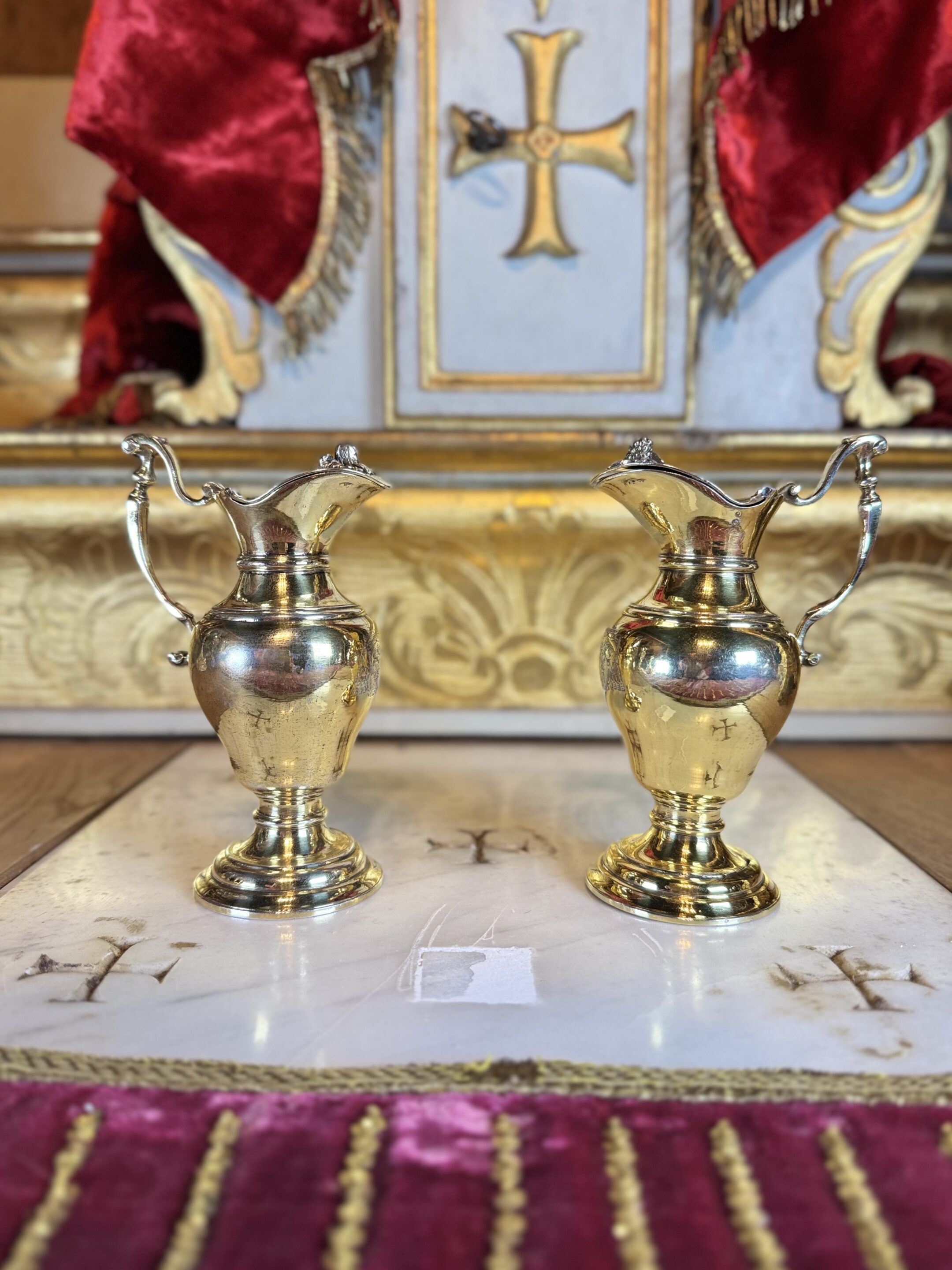 Grande paire de burettes armoriées – XVIIIe – Image 2