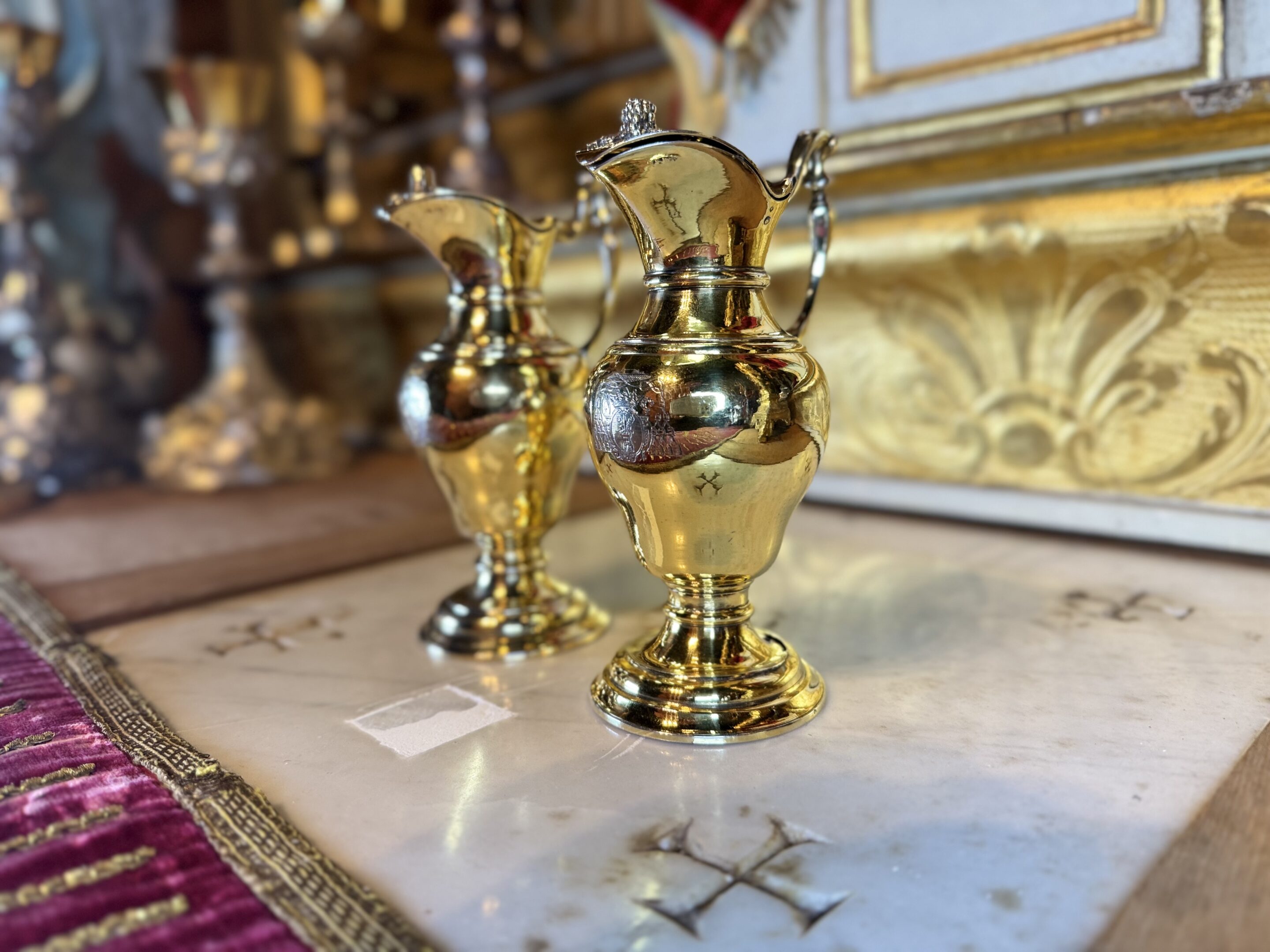 Grande paire de burettes armoriées – XVIIIe – Image 3