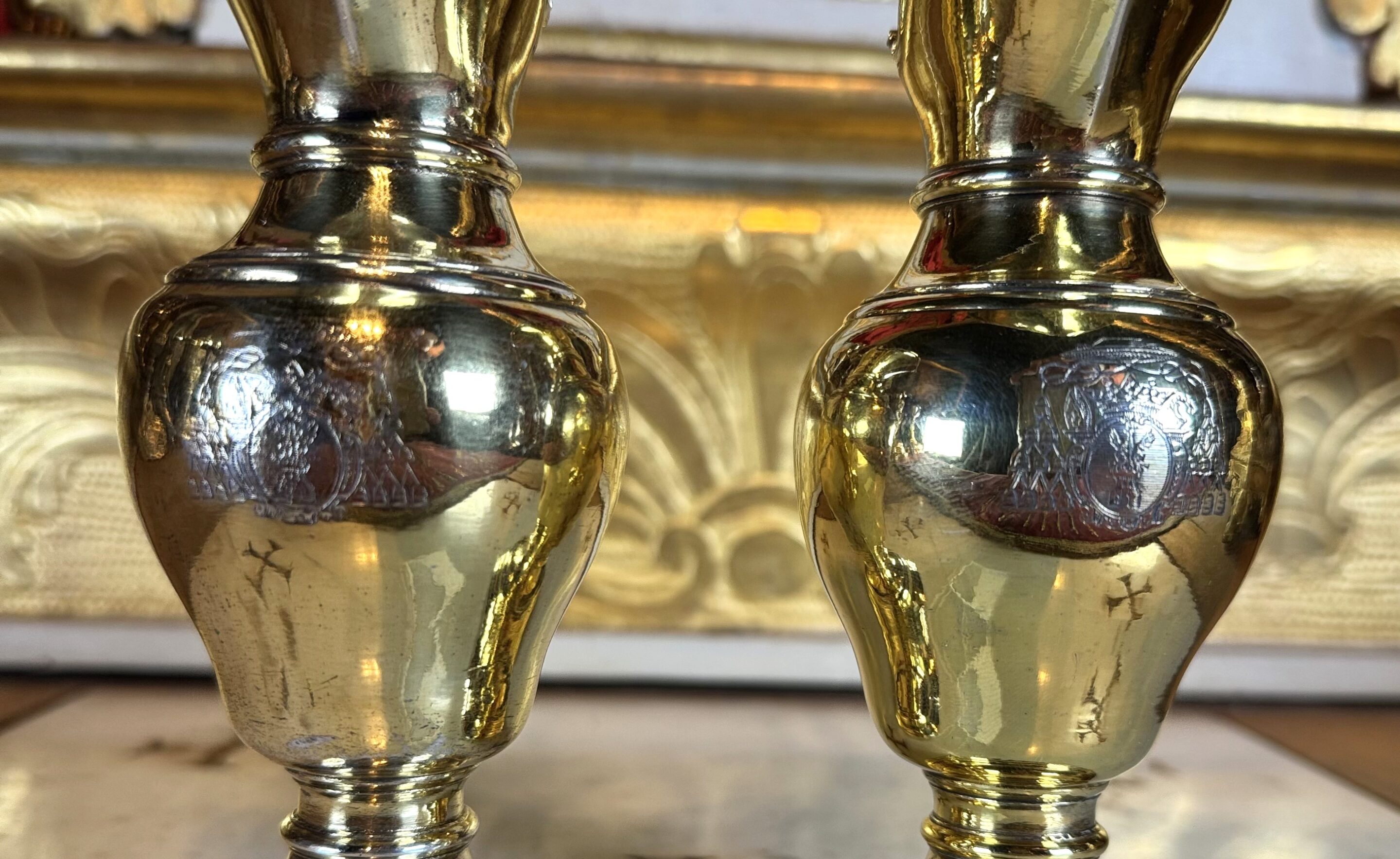 Grande paire de burettes armoriées – XVIIIe – Image 4