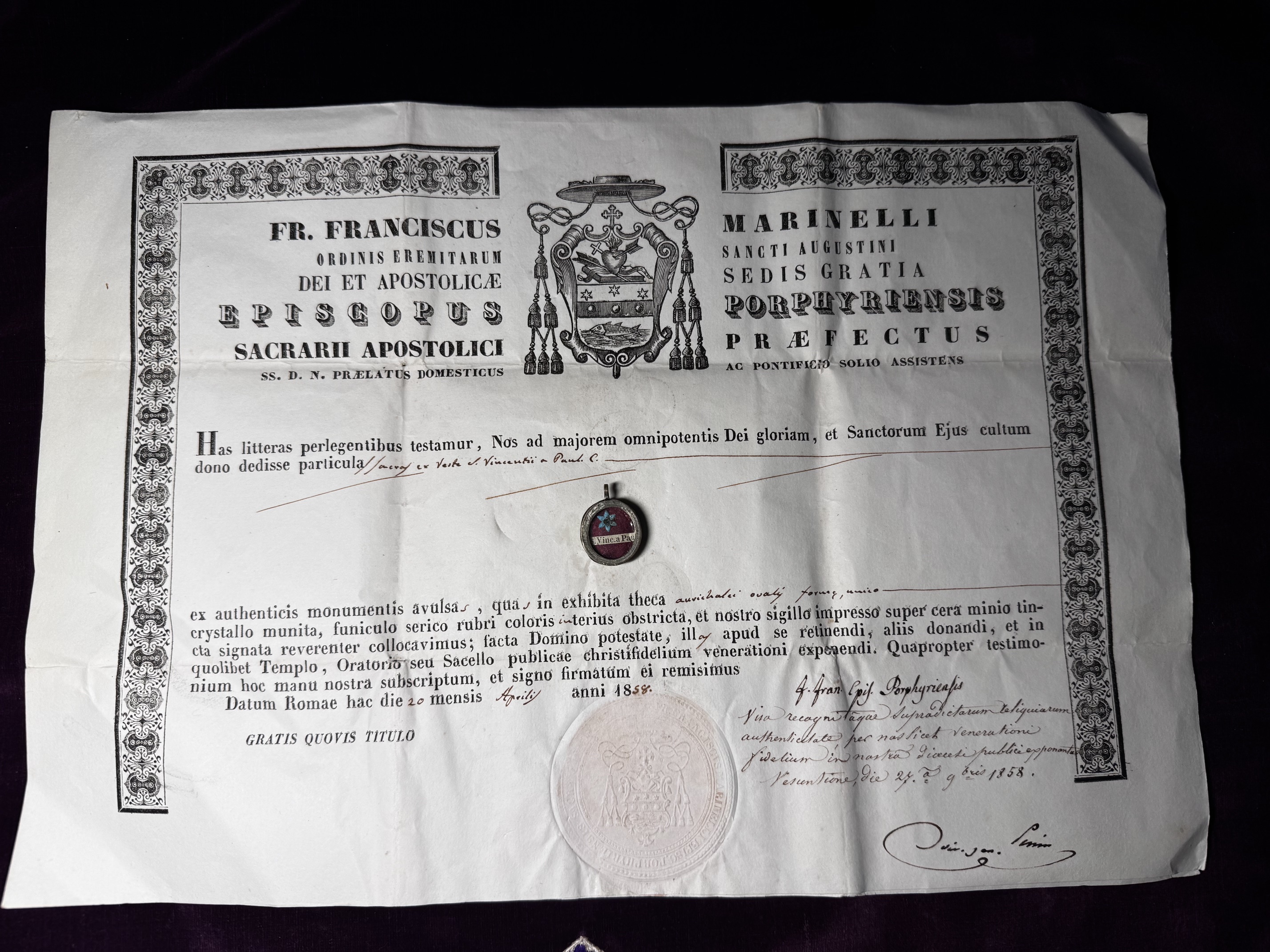 Relique de Saint Vincent de Paul et son authentique de 1858 – Image 3