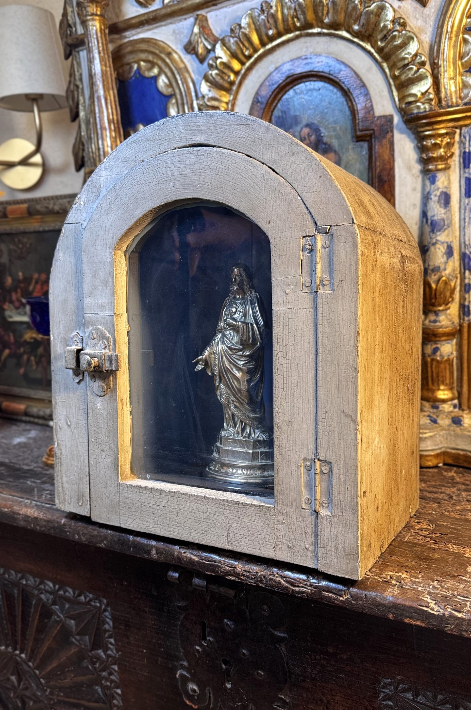 Petit oratoire de dévotion en bois peint - fin XVIIIᵉ – Image 3